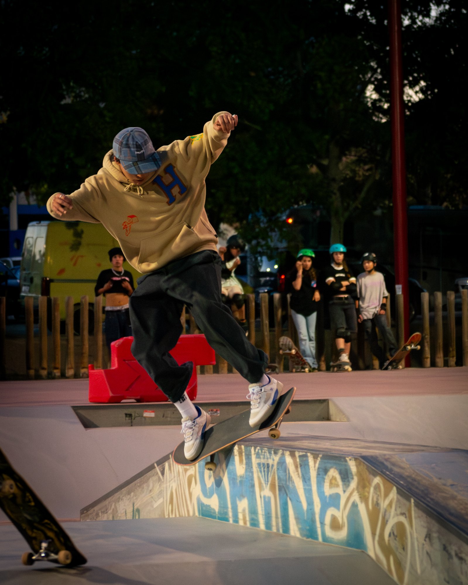 Nen fent stall vist des de baix