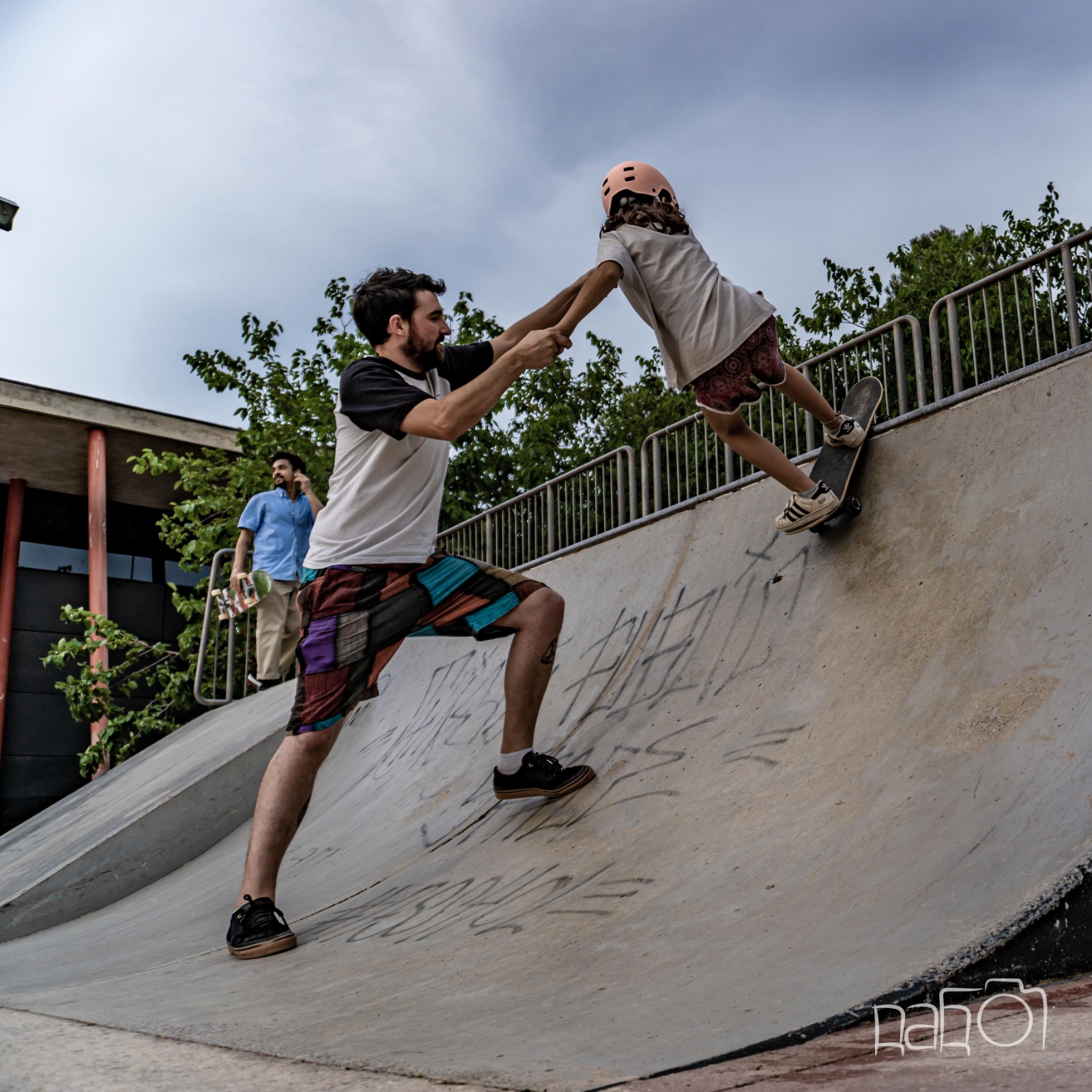 Nens patinant a l'Academy